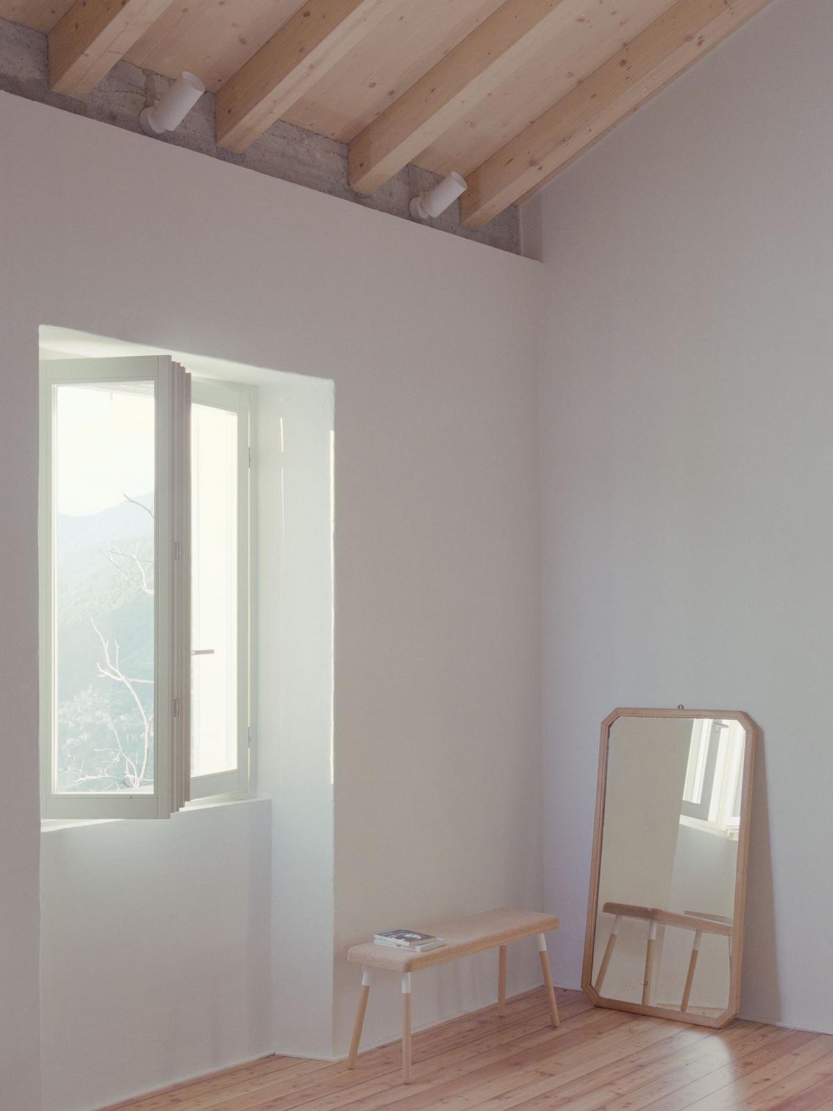 Bright room with larch floor and mountain view